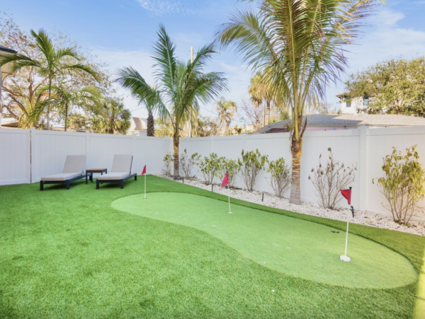 Custom Luxury Home 7 minute walk to beach and South Village
